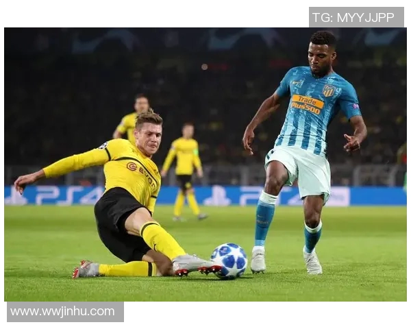 多特蒙德球迷引发骚乱欧冠客场遭禁赛三场并罚款50万欧元