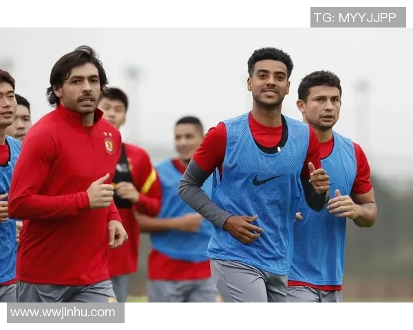 墨西哥足球队与托卢卡队激战正酣精彩对决引发球迷热议