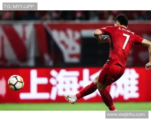 权健与上港2018年对决回顾：激情碰撞与战术较量的精彩瞬间