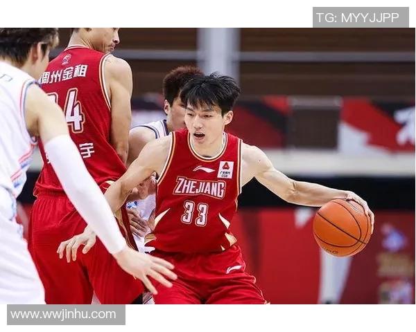 吴前:从篮球场上的领袖到生活中的奋斗者,见证成长与坚持的故事 吴前:从篮球场上的领袖到生活中的奋斗者,见证成长与坚持的故事